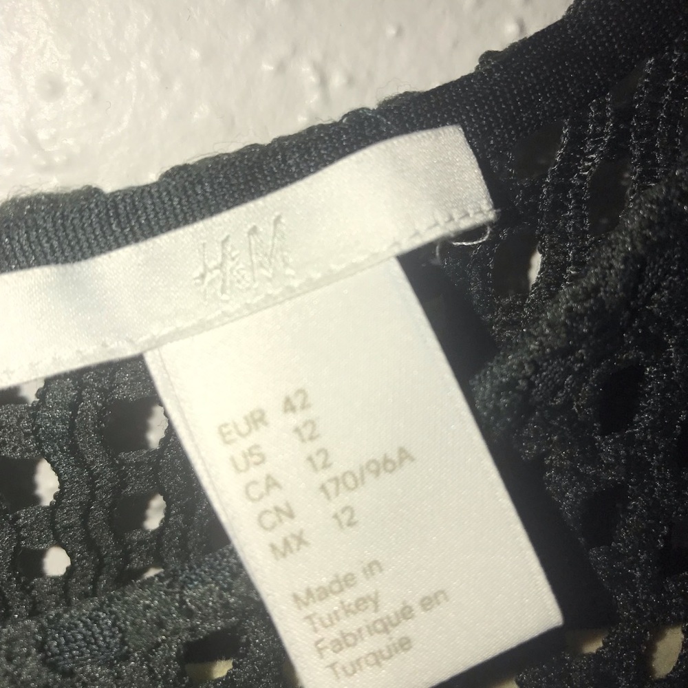 H&M dark green mesh eyelet dress - Picture 4 of 4